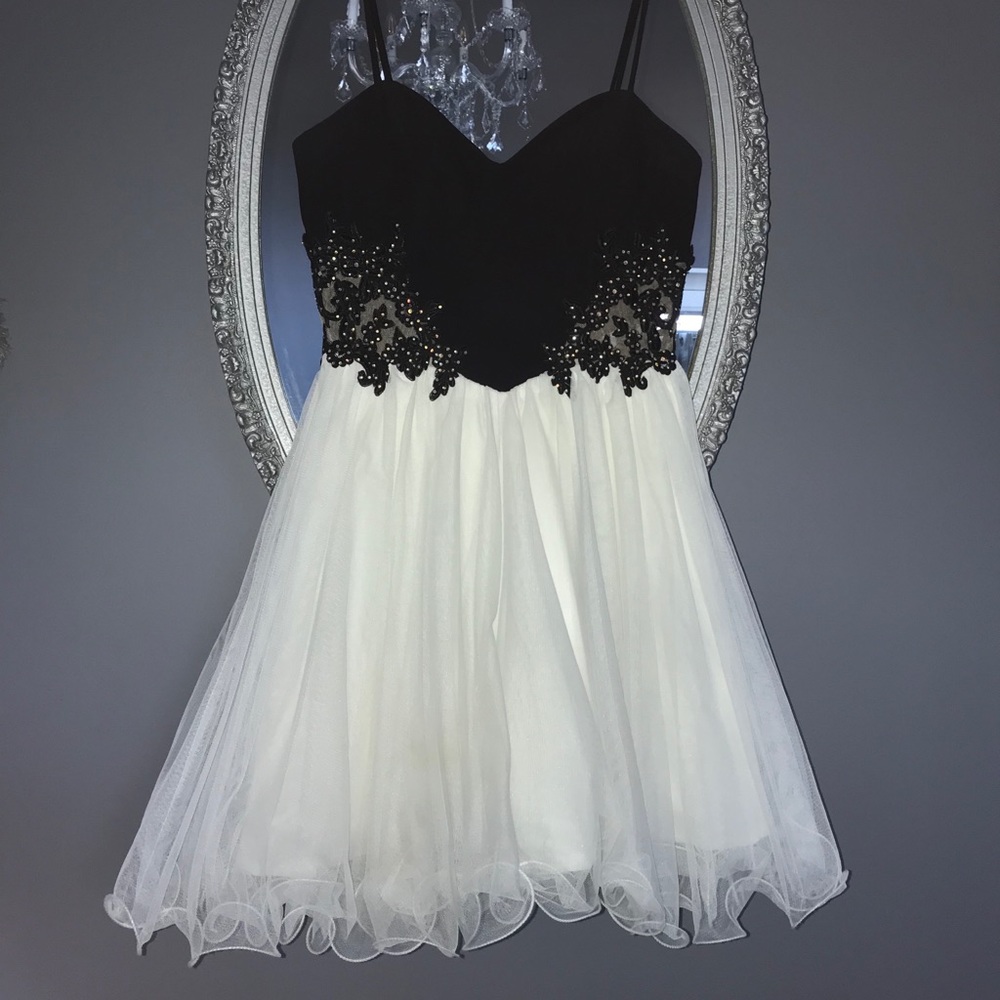 Semi Formal/Junior Prom Dress